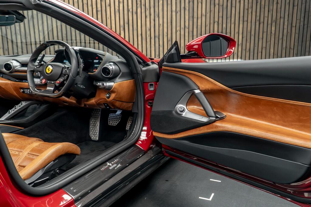 Ferrari 812 GTS V12, photograph 32 of 50