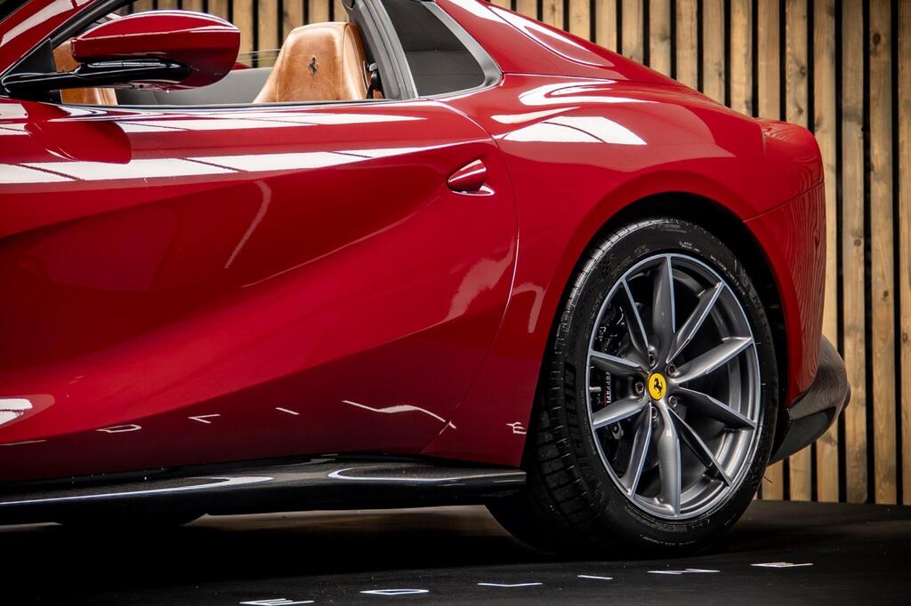 Ferrari 812 GTS V12, photograph 18 of 50