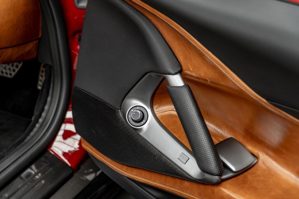 Ferrari 812 GTS V12, photograph 42 of 50