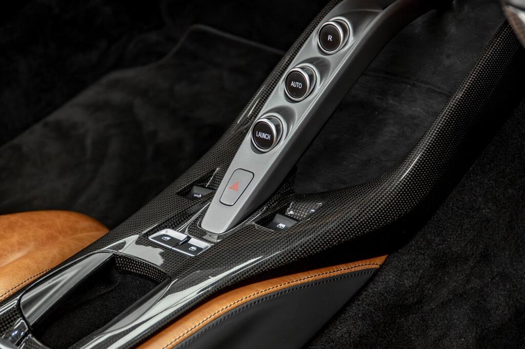 Ferrari 812 GTS V12, photograph 35 of 50