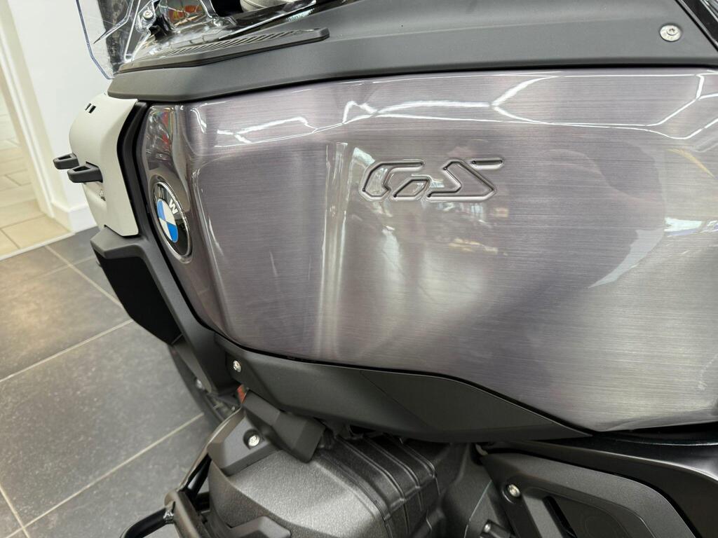 BMW R 1300 GS, photograph 18 of 25