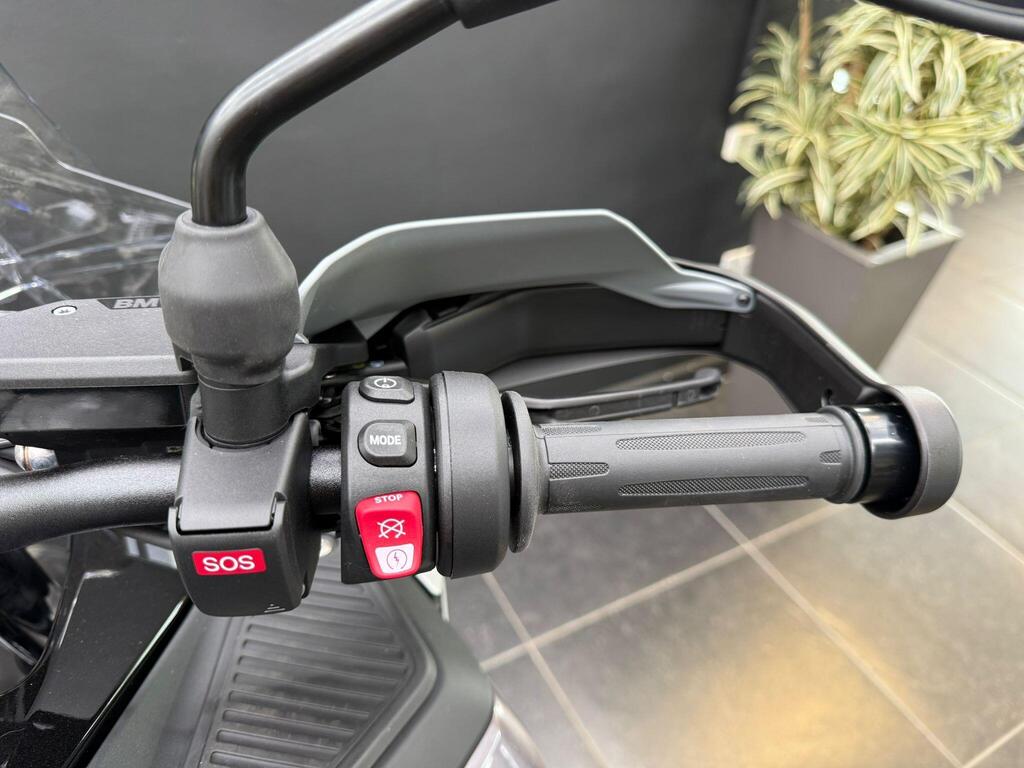 BMW R 1300 GS, photograph 21 of 25