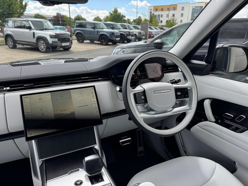 Land Rover Range Rover HSE, photograph 16 of 30