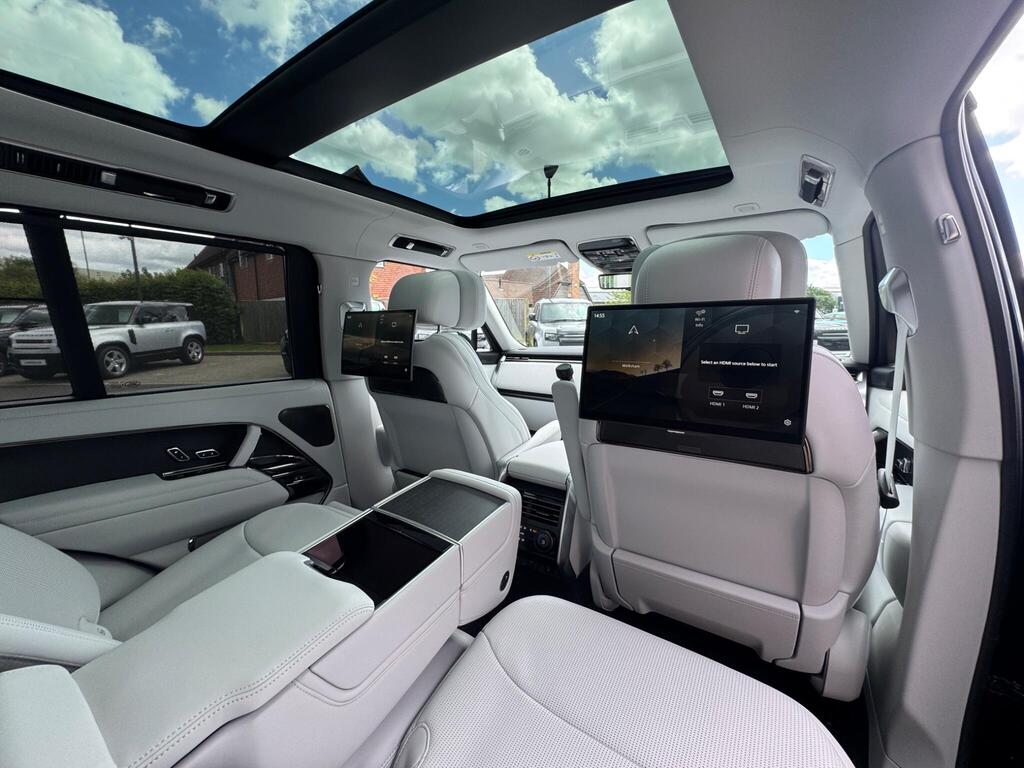 Land Rover Range Rover HSE, photograph 26 of 30