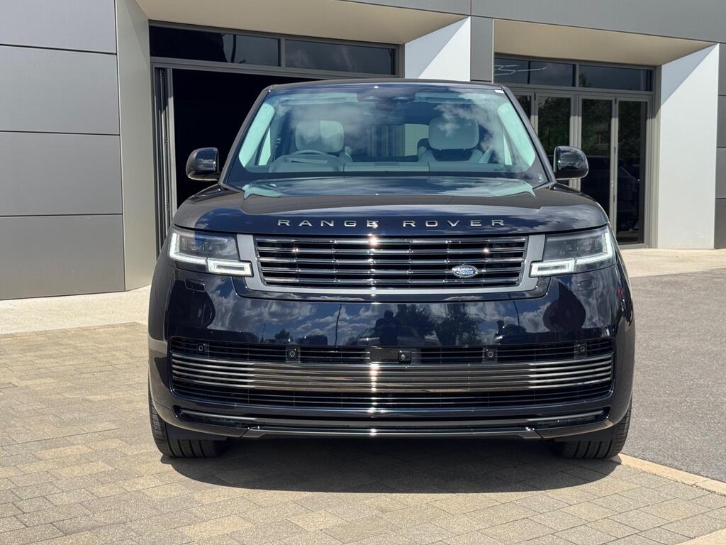 Land Rover Range Rover HSE, photograph 2 of 30