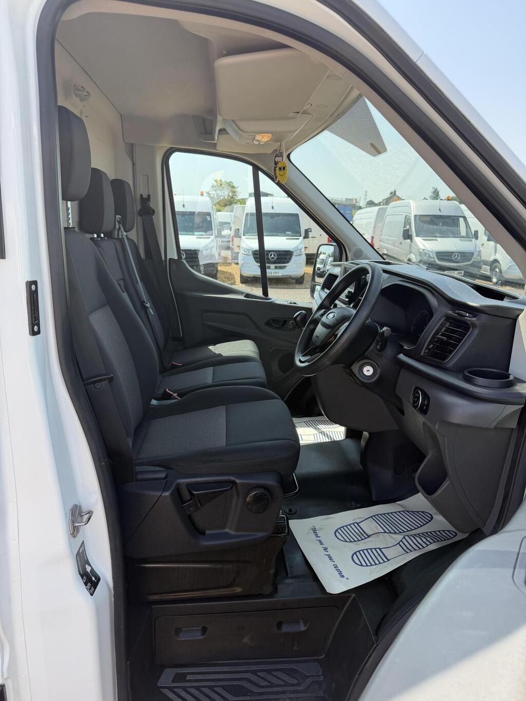 Ford Transit, photograph 10 of 21