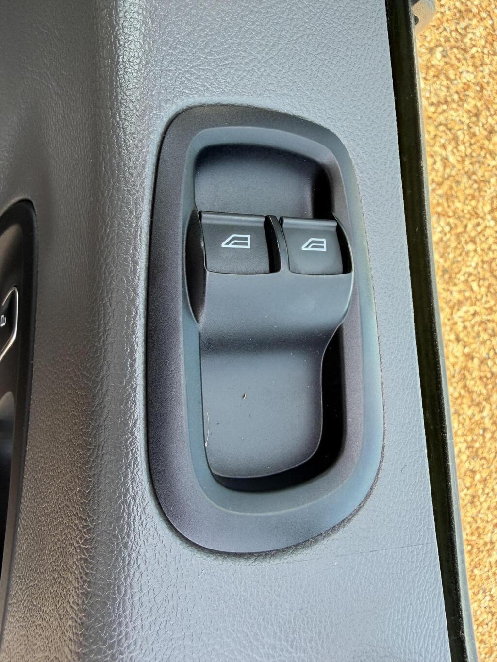 Ford Transit, photograph 21 of 21