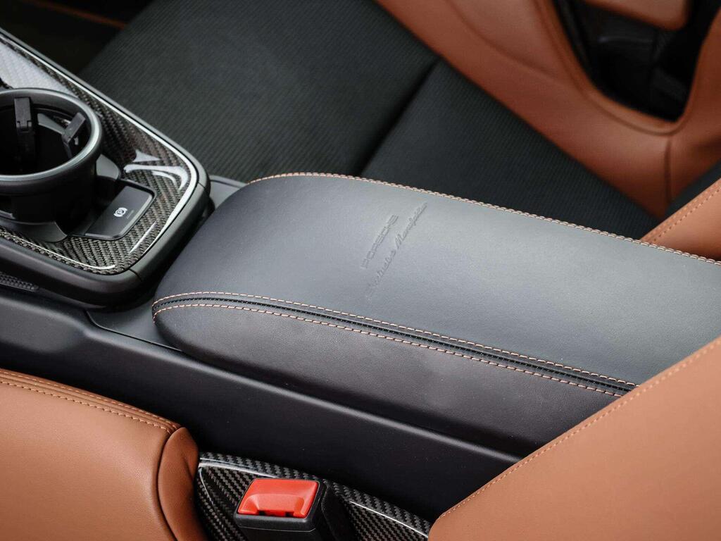 Porsche 911 992 GT3, photograph 13 of 30