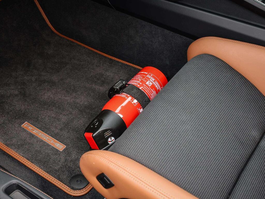 Porsche 911 992 GT3, photograph 16 of 30