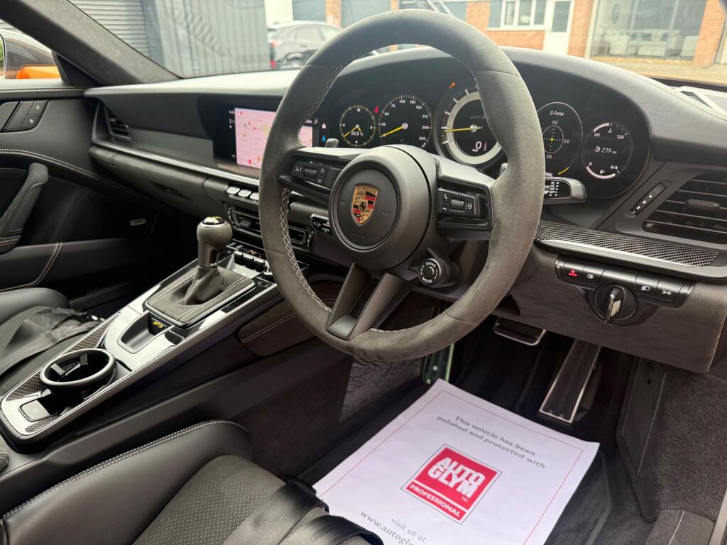 Porsche 911 992 GT3, photograph 9 of 14