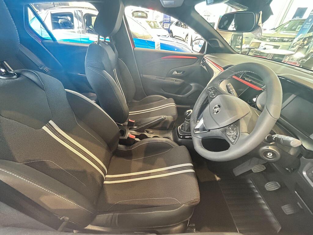Vauxhall Corsa Turbo, photograph 12 of 30