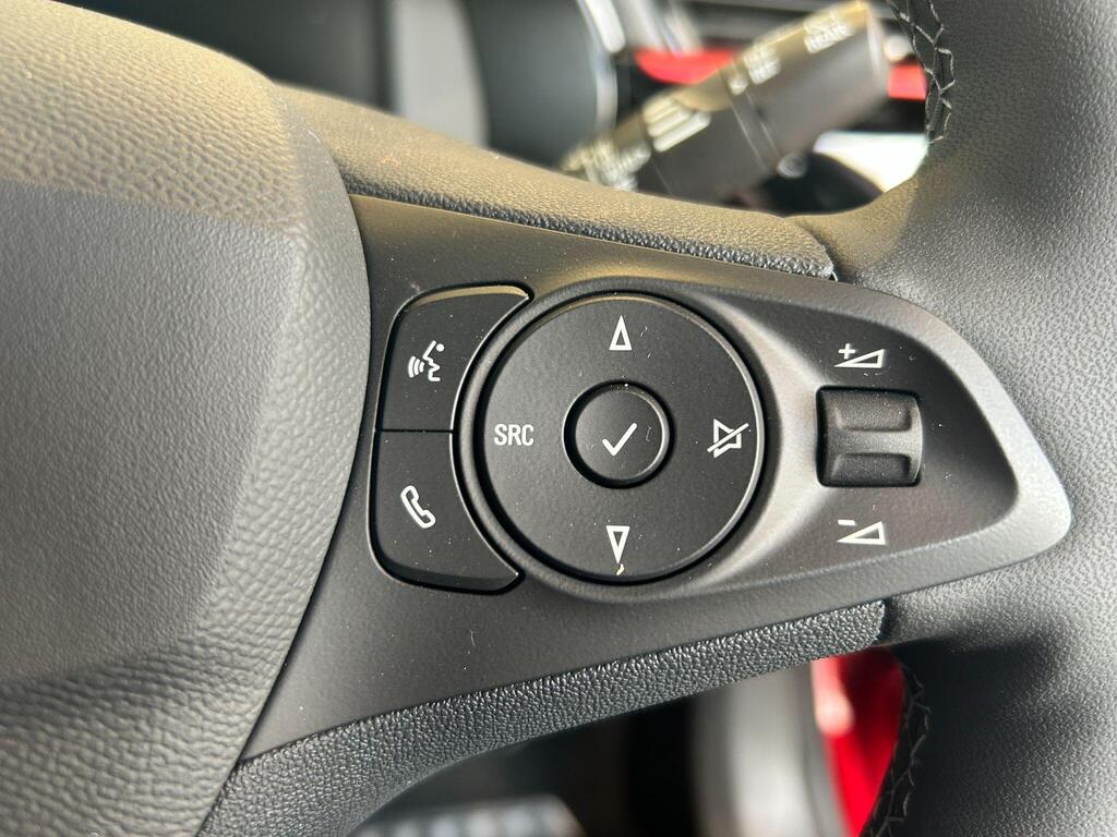 Vauxhall Corsa Turbo, photograph 17 of 30