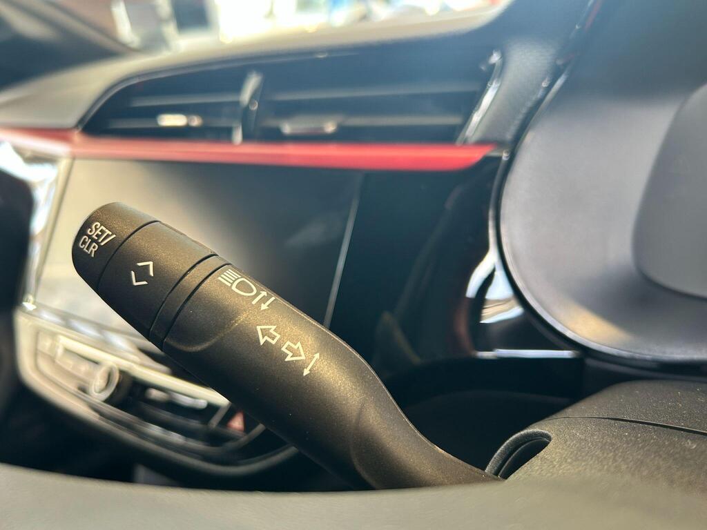 Vauxhall Corsa Turbo, photograph 18 of 30