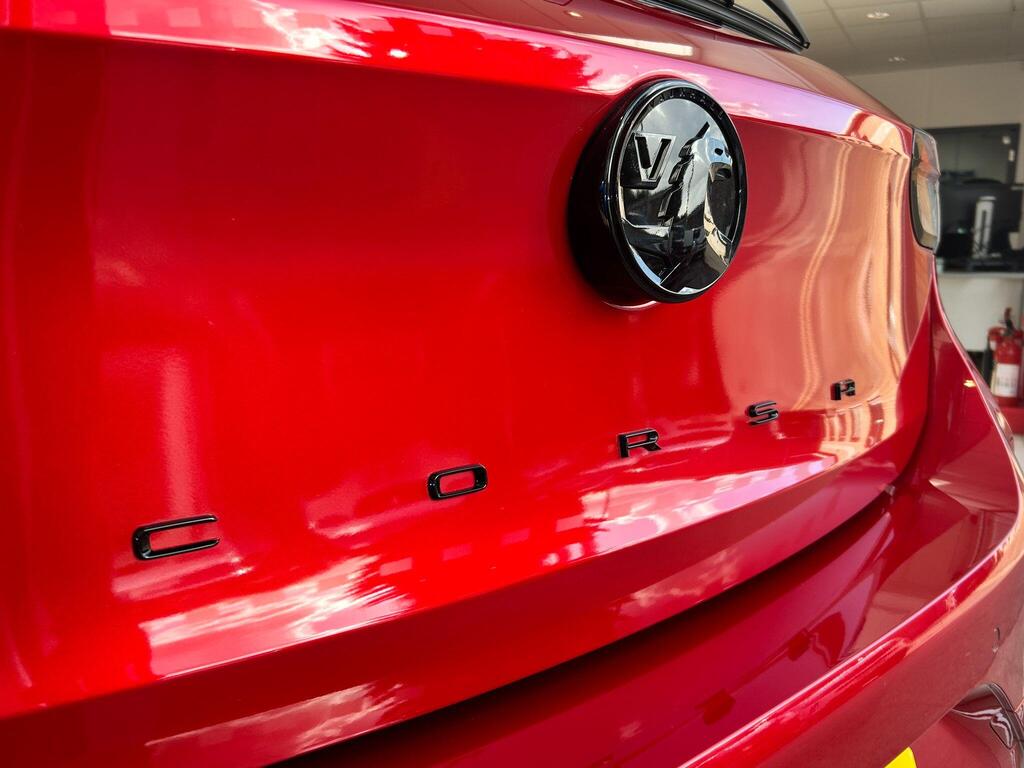 Vauxhall Corsa Turbo, photograph 28 of 30