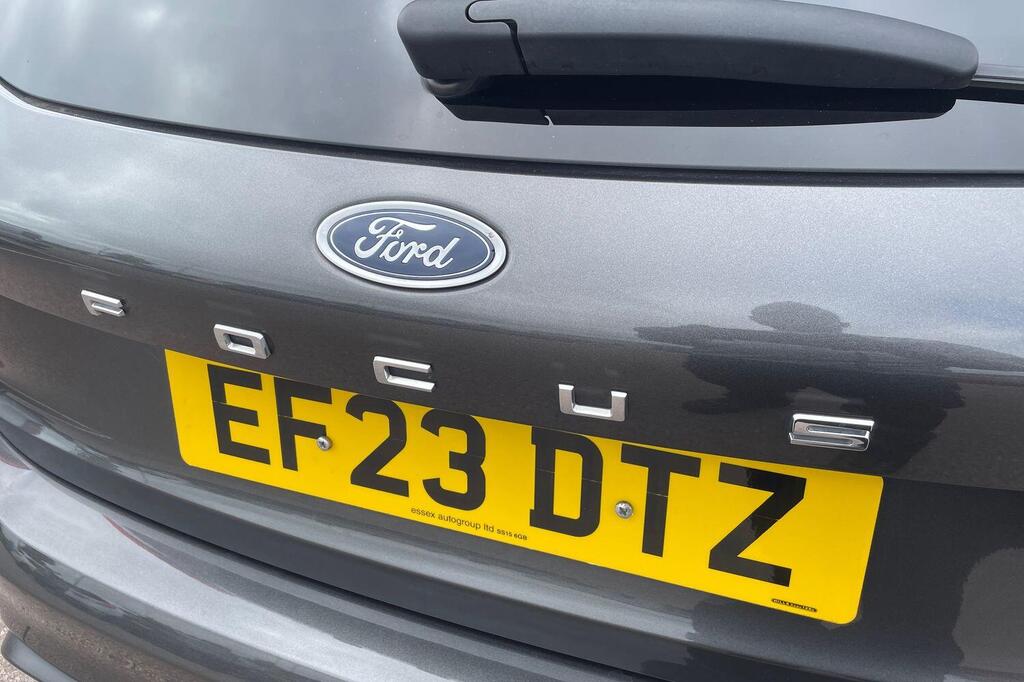Ford Focus LX, photograph 24 of 29