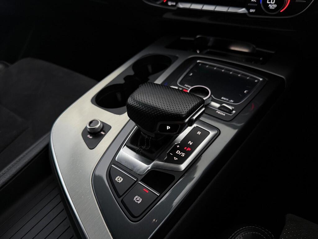 Audi Q7 S line, photograph 9 of 28
