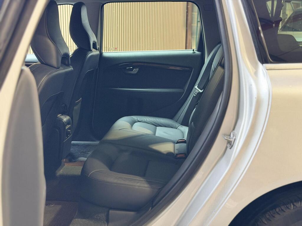 Volvo V70 T5, photograph 19 of 19