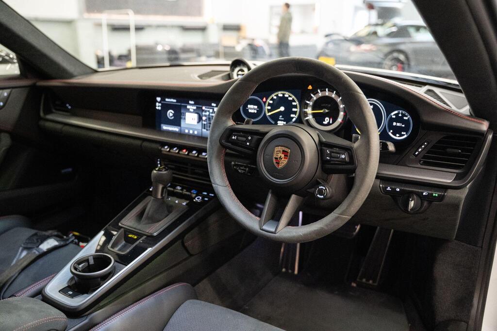 Porsche 911 997 GT3 RS, photograph 11 of 26