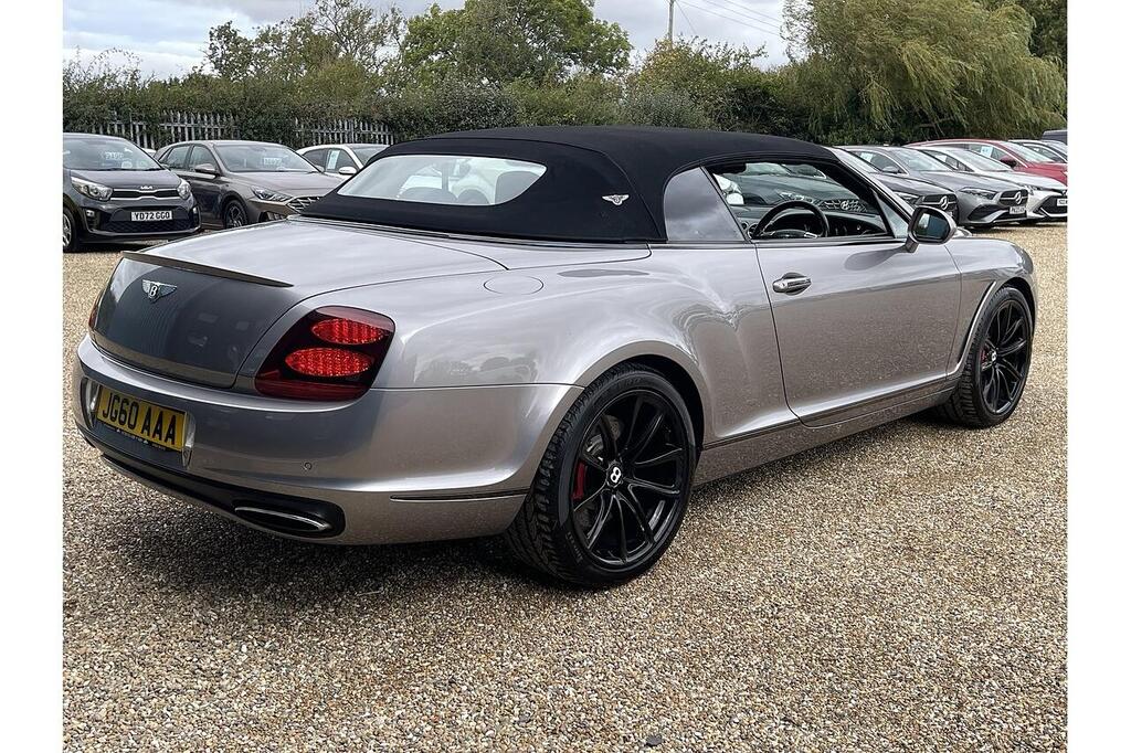 Bentley Continental GTC, photograph 17 of 26
