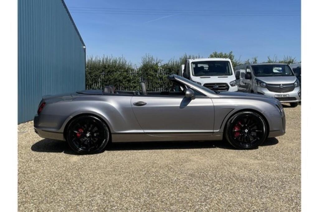Bentley Continental GTC, photograph 4 of 26