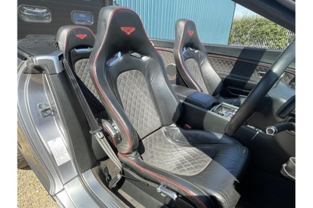 Bentley Continental GTC, photograph 8 of 26