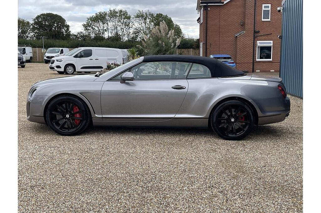 Bentley Continental GTC, photograph 20 of 26