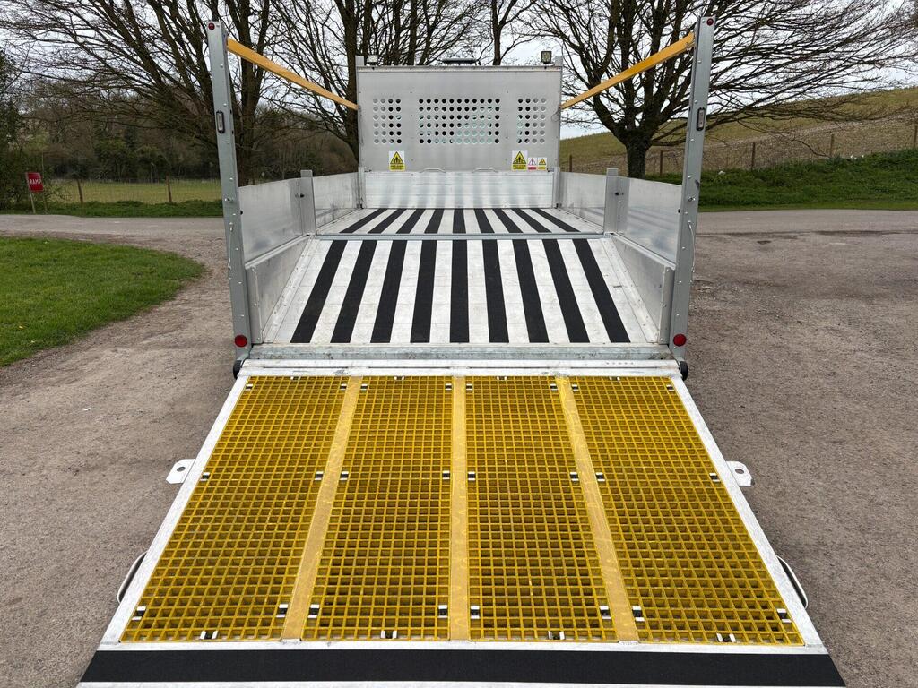 Ford Transit Custom, photograph 15 of 29