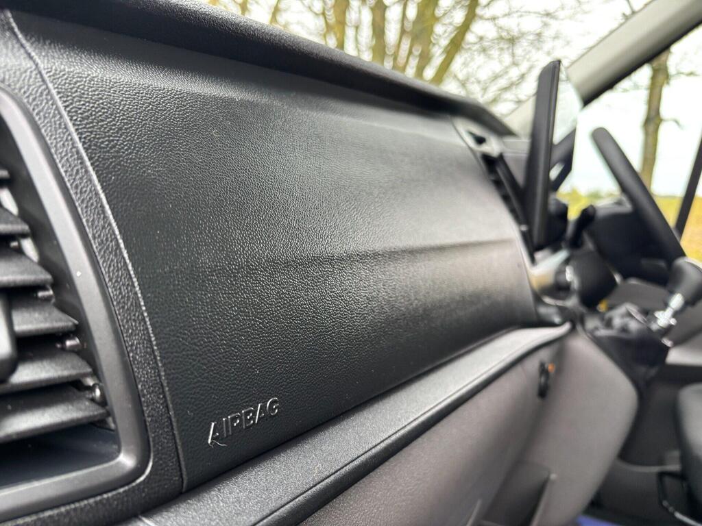 Ford Transit Custom, photograph 16 of 29