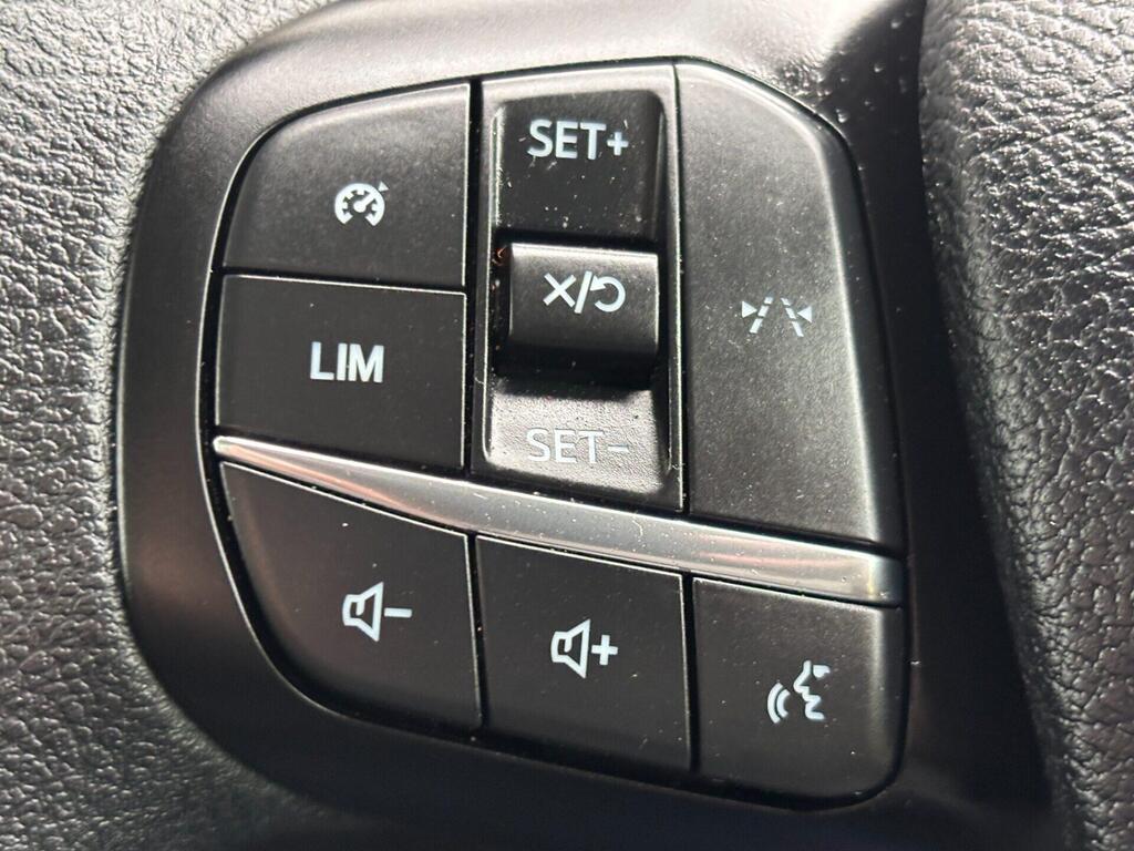 Ford Transit Custom, photograph 23 of 29