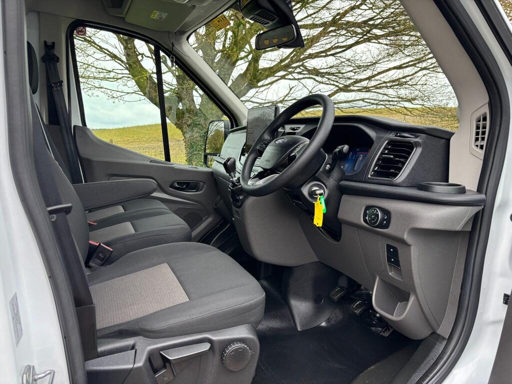Ford Transit Custom, photograph 7 of 29