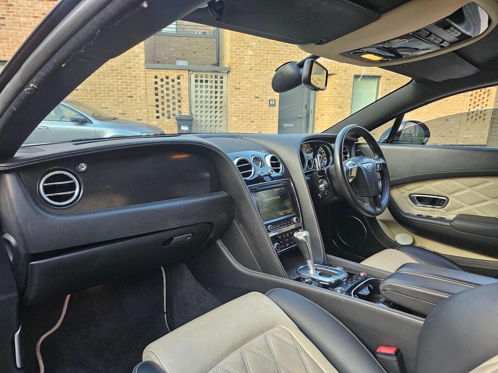 Bentley Continental GTC, photograph 23 of 25