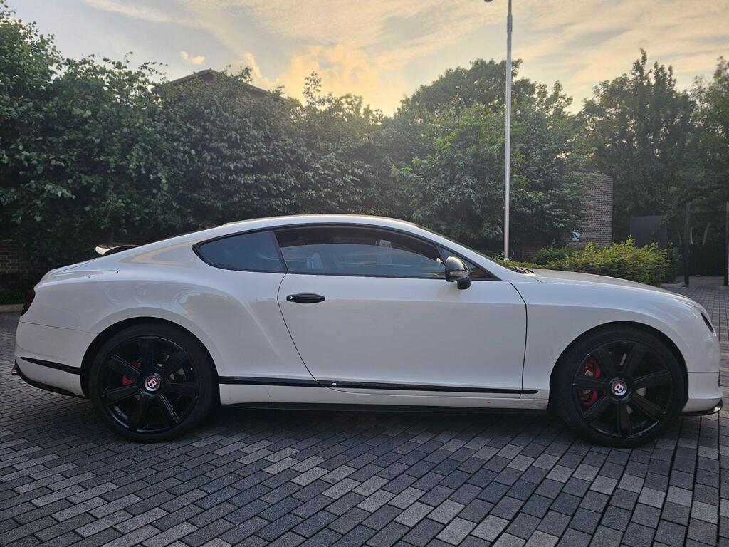Bentley Continental GTC, photograph 10 of 25