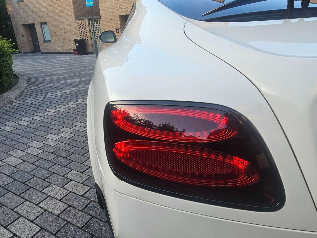 Bentley Continental GTC, photograph 6 of 25