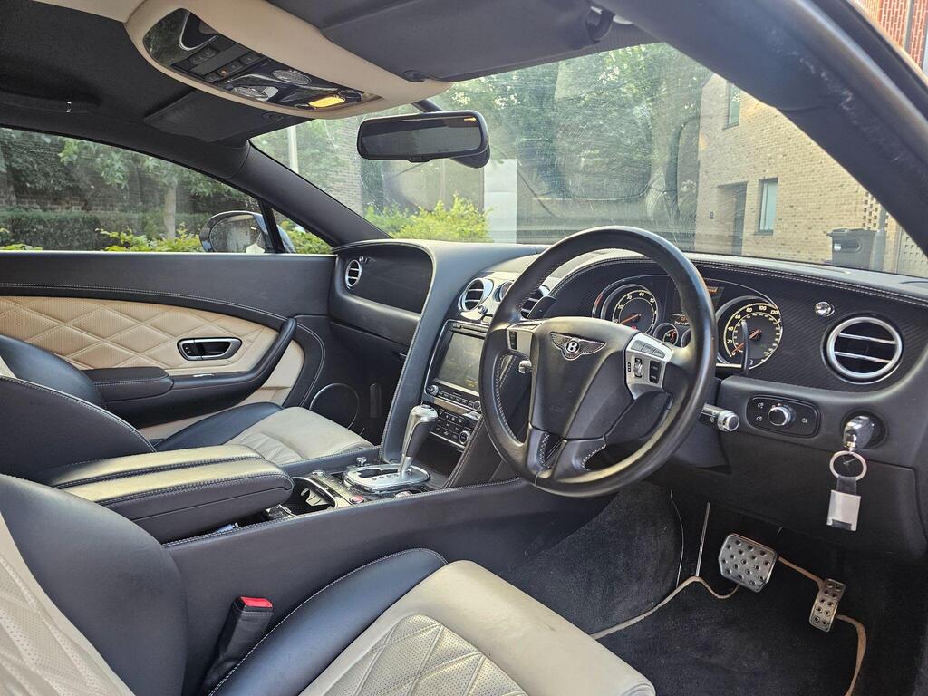 Bentley Continental GTC, photograph 19 of 25