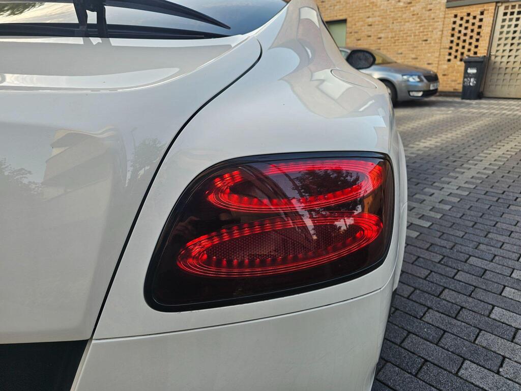 Bentley Continental GTC, photograph 7 of 25