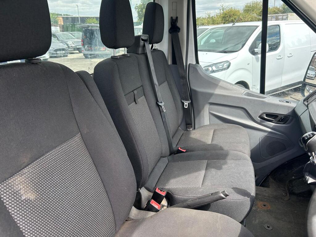 Ford Transit, photograph 14 of 19