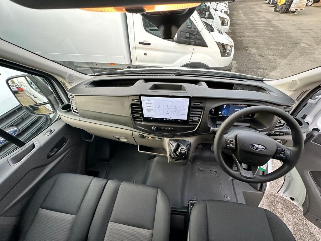 Ford Transit, photograph 9 of 24