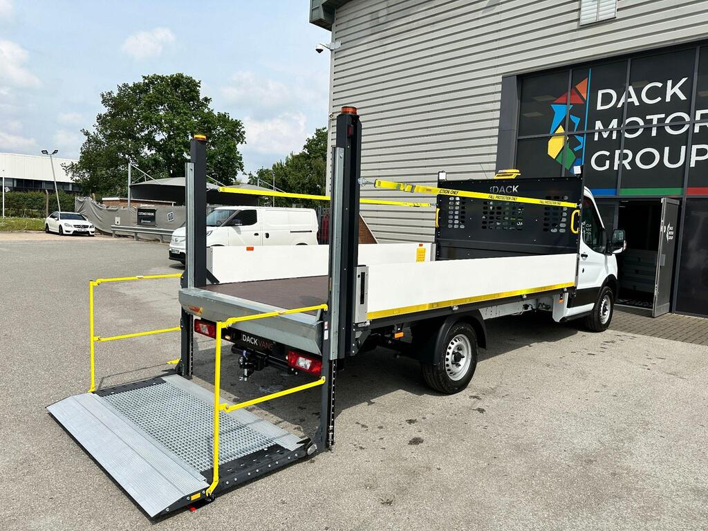Ford Transit, photograph 17 of 24