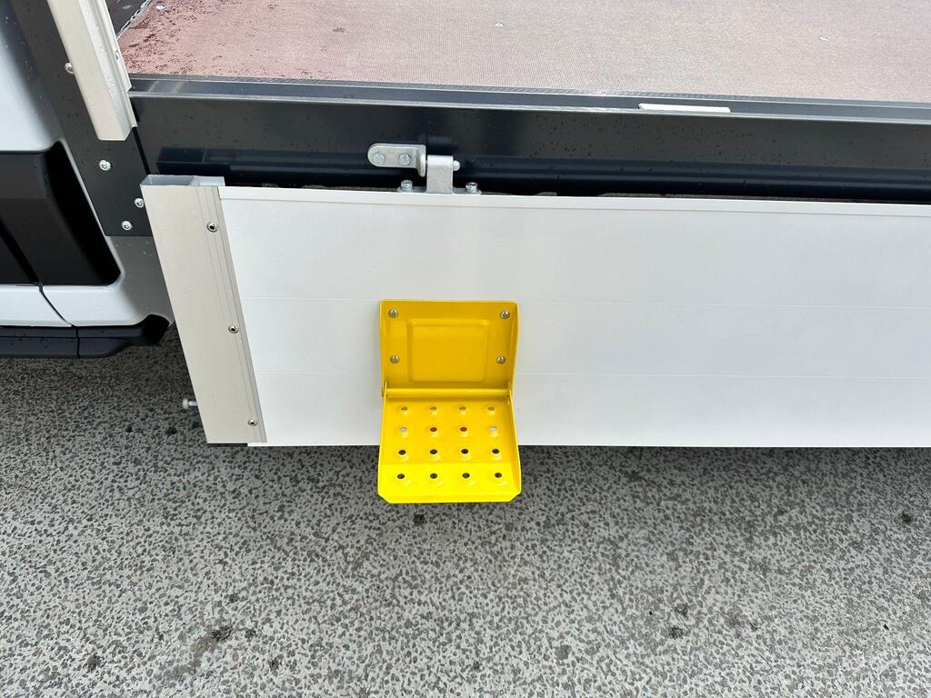 Ford Transit, photograph 19 of 24