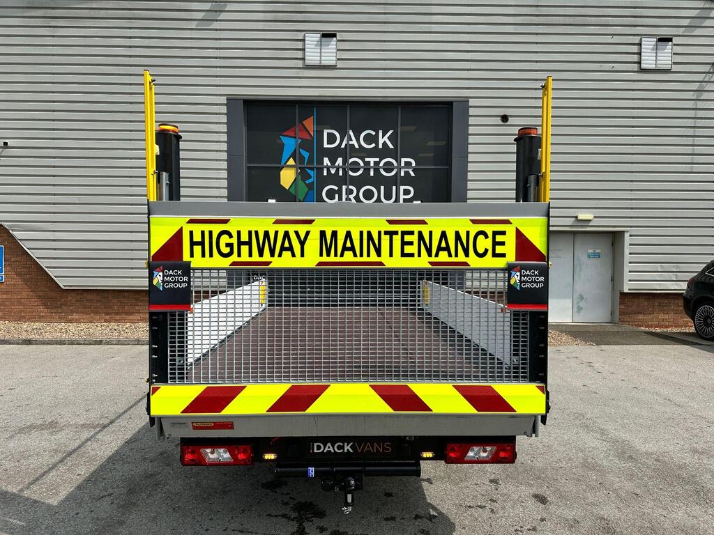 Ford Transit, photograph 4 of 24