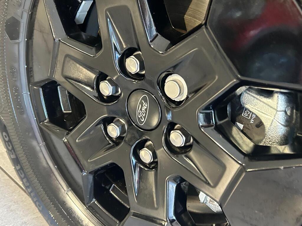 Ford Transit, photograph 27 of 29