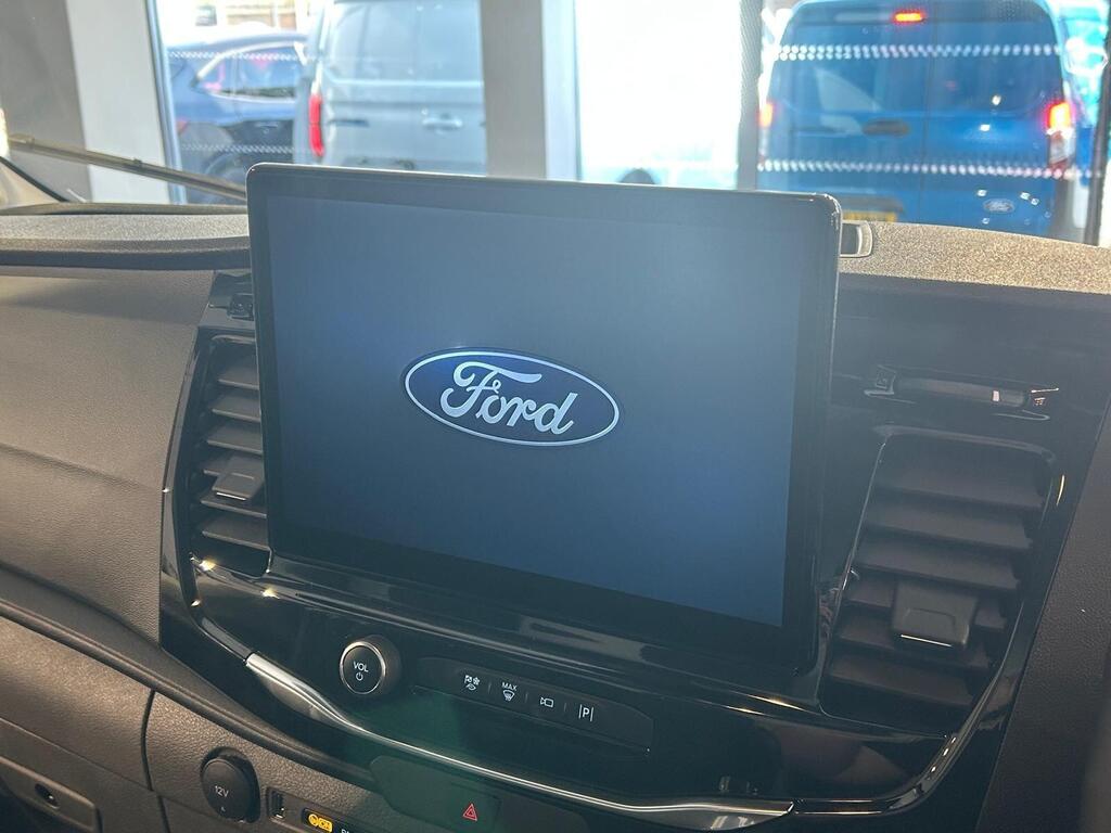 Ford Transit, photograph 13 of 29