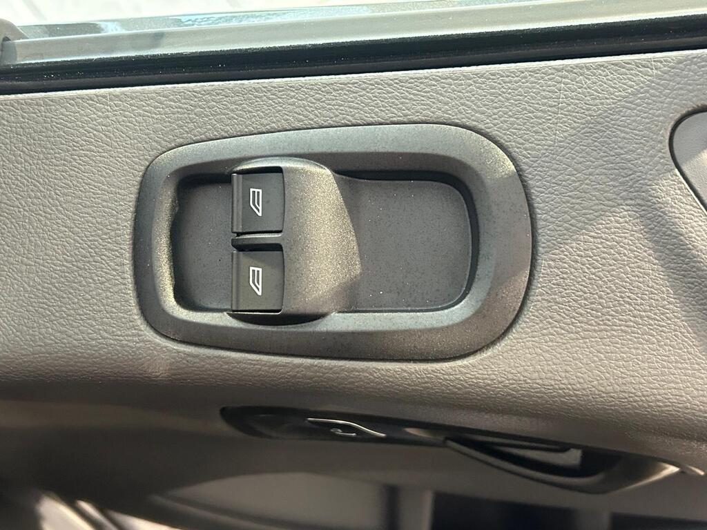 Ford Transit, photograph 11 of 29