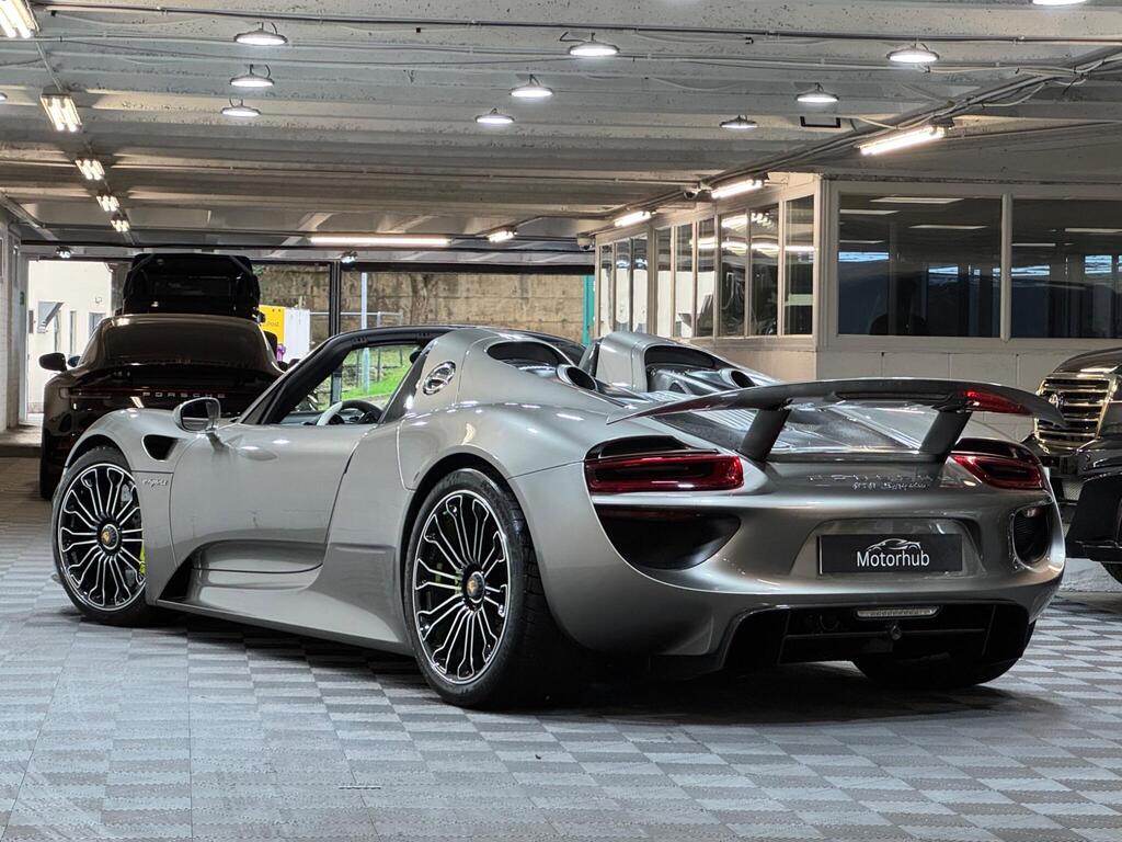 Porsche 918, photograph 6 of 22