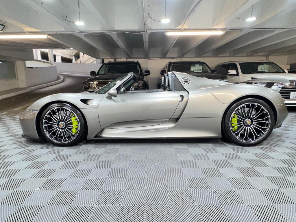 Porsche 918, photograph 5 of 22