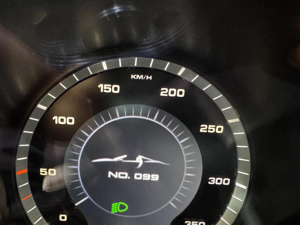 Porsche 918, photograph 20 of 22
