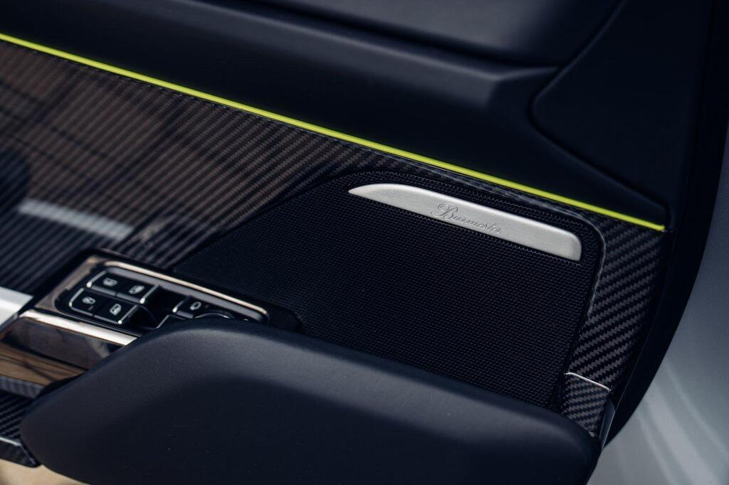 Porsche 918, photograph 18 of 23