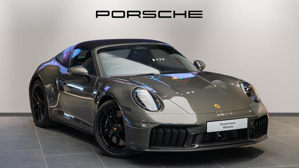 Porsche 911 992 4 GTS, photograph 17 of 30