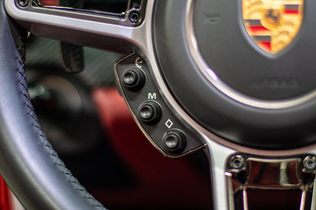 Porsche 918, photograph 19 of 29