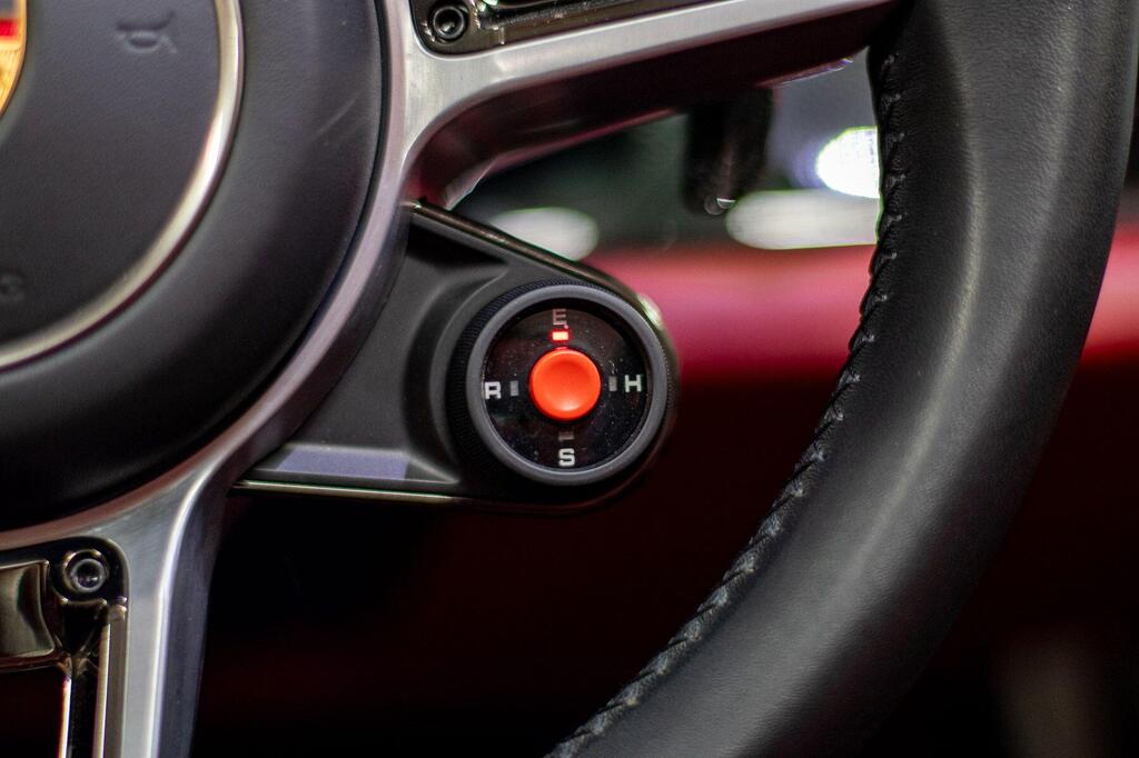 Porsche 918, photograph 23 of 29